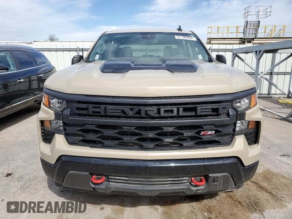 2022 Chevrolet Silverado 1500 Custom Trail Boss z VIN 3GCUDCET4NG579555, wystawiony jako Copart lot #51195454 z przebiegiem Nie podano mil oraz Szkoda całkowita • Salvage title. Historia ofert i sprzedaży dostępna na DreamBid. Obrazek 5.