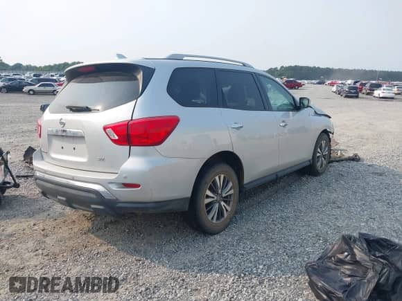 2020 Nissan Pathfinder SV with VIN 5N1DR2BN1LC603579, listed as a IAAI auction lot 42362772 with 96,361 mi miles and . Bid and sale history available at DreamBid. Image 4.