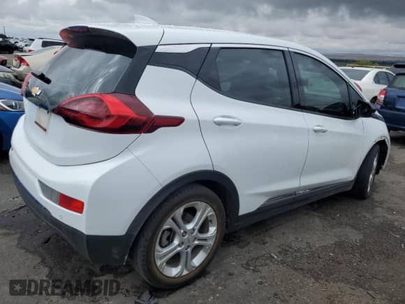 2020 Chevrolet Bolt EV LT z VIN 1G1FY6S08L4139835, wystawiony jako Copart lot #66684573 z przebiegiem 107 279 mil mil oraz . Historia ofert i sprzedaży dostępna na DreamBid. Obrazek 3.
