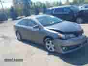 2014 Toyota Camry L z VIN 4T1BF1FK7EU445059, wystawiony jako IAAI lot #43268748 z przebiegiem 201 608 mil mil oraz . Historia ofert i sprzedaży dostępna na DreamBid. Obrazek 1.