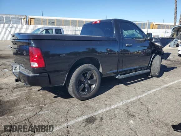 2016 Ram 1500 Express с VIN 3C6JR6AT0GG331373, выставлен на аукционе Copart как лот 71874935 с пробегом 33 837 миль миль и Списание • Salvage title. История ставок и продаж доступна на DreamBid. Изображение 3.