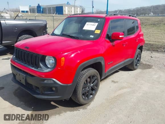 2017 Jeep Renegade Altitude z VIN ZACCJBBB2HPE76759, wystawiony jako IAAI lot #41773402 z przebiegiem 134 468 mil mil oraz . Historia ofert i sprzedaży dostępna na DreamBid. Obrazek 2.