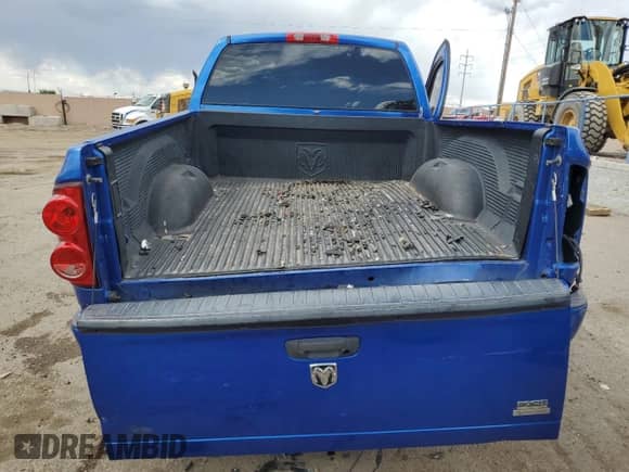 2007 Dodge 1500 SLT z VIN 1D7HA16207J635308, wystawiony jako Copart lot #54723275 z przebiegiem 159 965 mil mil oraz Nie do naprawy • Non repairable. Historia ofert i sprzedaży dostępna na DreamBid. Obrazek 6.