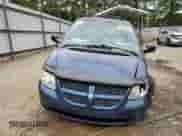 2001 Dodge Caravan ES with VIN 2B4GP54L81R411422, listed as a Copart auction lot 71964204 with 329,372 mi miles and Salvage title. Bid and sale history available at DreamBid. Image 5.