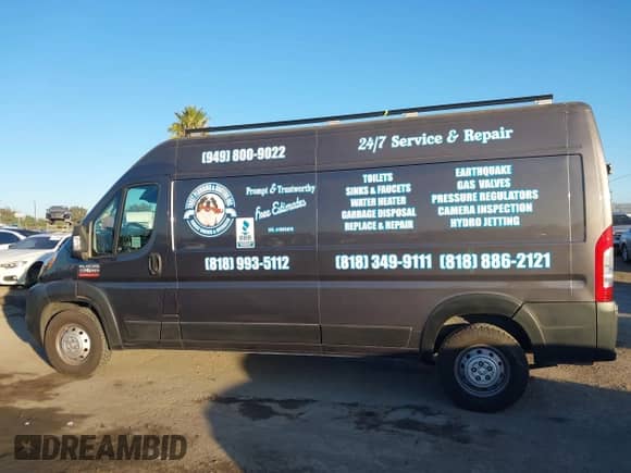 2022 Ram ProMaster Cargo z VIN 3C6LRVDGXNE136133, wystawiony jako IAAI lot #41072160 z przebiegiem 38 139 mil mil oraz . Historia ofert i sprzedaży dostępna na DreamBid. Obrazek 15.