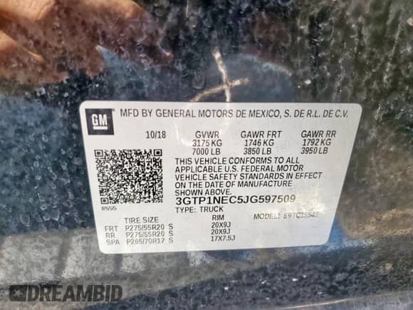 2018 GMC Sierra 1500 SLT z VIN 3GTP1NEC5JG597509, wystawiony jako Copart lot #84467555 z przebiegiem 123 989 mil mil oraz Szkoda całkowita • Salvage title. Historia ofert i sprzedaży dostępna na DreamBid. Obrazek 12.