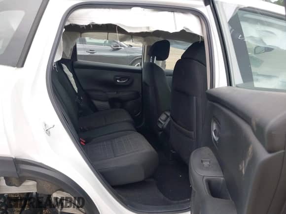 2024 Honda HR-V LX with VIN 3CZRZ2H33RM773928, listed as a IAAI auction lot 43034219 with 17,076 mi miles and . Bid and sale history available at DreamBid. Image 8.