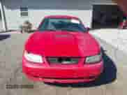 2002 Ford Mustang Standard z VIN 1FAFP40422F141786, wystawiony jako IAAI lot #43421875 z przebiegiem 234 526 mil mil oraz . Historia ofert i sprzedaży dostępna na DreamBid. Obrazek 13.
