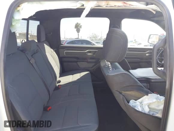 2023 Ram 1500 Big Horn z VIN 1C6SRFMT0PN531452, wystawiony jako IAAI lot #41976264 z przebiegiem 35 896 mil mil oraz . Historia ofert i sprzedaży dostępna na DreamBid. Obrazek 8.