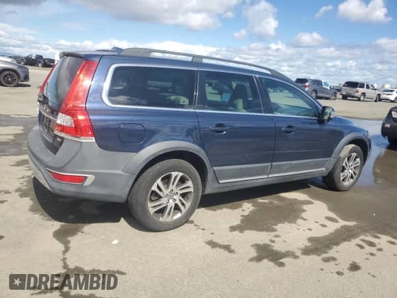 2015 Volvo XC70 Premier z VIN YV4952NK2F1207441, wystawiony jako Copart lot #49081585 z przebiegiem 83 818 mil mil oraz Czysty tytuł • Clean title. Historia ofert i sprzedaży dostępna na DreamBid. Obrazek 3.