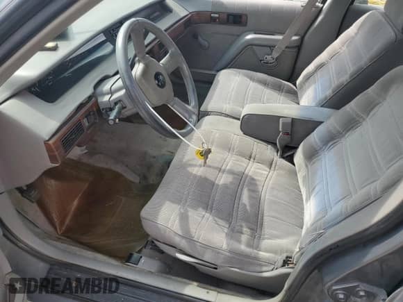 1993 Chevrolet Lumina с VIN 2G1WL54T0P1135408, выставлен на аукционе Copart как лот 64781185 с пробегом 140 909 миль миль и Списание • Salvage title. История ставок и продаж доступна на DreamBid. Изображение 7.