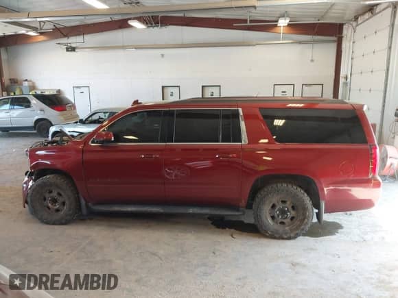2017 Chevrolet Suburban LT с VIN 1GNSKHKC0HR258624, выставлен на аукционе IAAI как лот 43197028 с пробегом 182 042 миль миль и . История ставок и продаж доступна на DreamBid. Изображение 14.