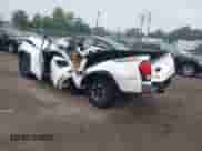 2018 Toyota Tacoma SR5 z VIN 5TFSZ5AN9JX161137, wystawiony jako IAAI lot #42857176 z przebiegiem Nie podano mil oraz . Historia ofert i sprzedaży dostępna na DreamBid. Obrazek 3.