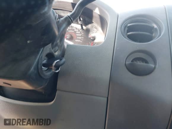 2007 Ford F-150 STX with VIN 1FTRX12W37KA46513, listed as a IAAI auction lot 41470028 with 215,866 mi miles and . Bid and sale history available at DreamBid. Image 11.