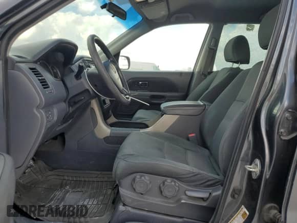 2006 Honda Pilot LX с VIN 5FNYF18196B027597, выставлен на аукционе Copart как лот 89926765 с пробегом 199 798 миль миль и Чистый • Clean title. История ставок и продаж доступна на DreamBid. Изображение 7.