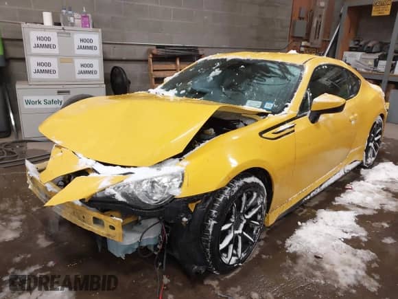 2015 Scion FR-S z VIN JF1ZNAA16F9707037, wystawiony jako IAAI lot #41389047 z przebiegiem 107 080 mil mil oraz . Historia ofert i sprzedaży dostępna na DreamBid. Obrazek 2.