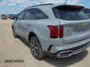 2022 Kia Sorento EX with VIN 5XYRH4LF9NG145613, listed as a IAAI auction lot 42591401 with 31,166 mi miles and . Bid and sale history available at DreamBid. Image 3.