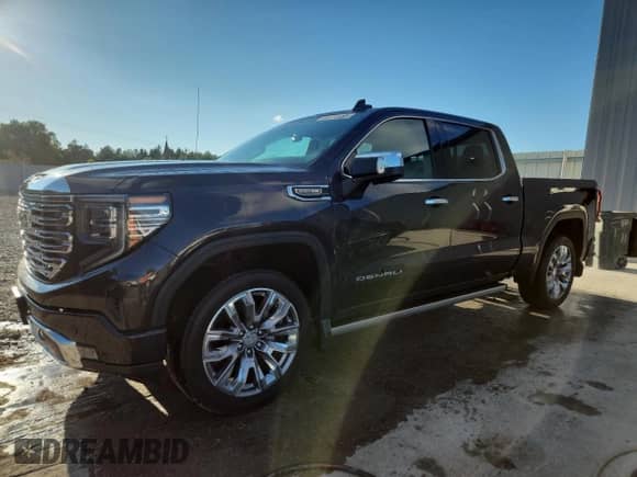 2023 GMC Sierra 1500 Denali z VIN 3GTUUGED6PG252528, wystawiony jako Copart lot #69630655 z przebiegiem 22 590 mil mil oraz Nie do naprawy • Non repairable. Historia ofert i sprzedaży dostępna na DreamBid. Obrazek 1.