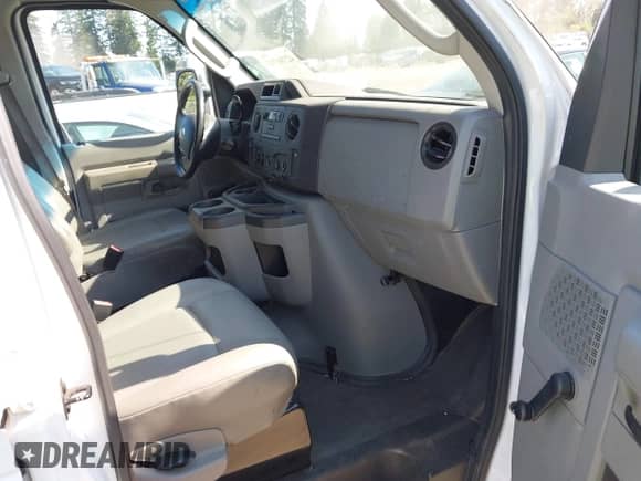 2014 Ford Econoline Cargo Commercial with VIN 1FTNE1EW4EDB12472, listed as a IAAI auction lot 42780703 with 128,426 mi miles and . Bid and sale history available at DreamBid. Image 5.