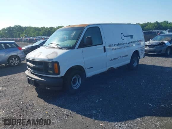 2001 Chevrolet Express Cargo с VIN 1GCFG15W411185187, выставлен на аукционе IAAI как лот 42565861 с пробегом 303 748 миль миль и . История ставок и продаж доступна на DreamBid. Изображение 2.