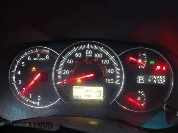 2013 Nissan Maxima SV z VIN 1N4AA5AP4DC836107, wystawiony jako IAAI lot #41643065 z przebiegiem 174 265 mil mil oraz . Historia ofert i sprzedaży dostępna na DreamBid. Obrazek 7.