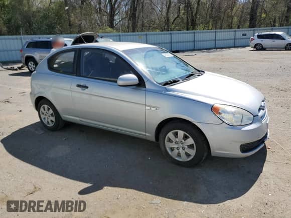 2010 Hyundai Accent GS z VIN KMHCM3ACXAU179259, wystawiony jako Copart lot #49603965 z przebiegiem 129 963 mil mil oraz Szkoda całkowita • Salvage title. Historia ofert i sprzedaży dostępna na DreamBid. Obrazek 4.