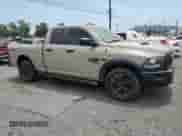 2019 Ram 1500 Big Horn z VIN 1C6RR6GT0KS722602, wystawiony jako Copart lot #64776035 z przebiegiem 122 414 mil mil oraz Szkoda całkowita • Salvage title. Historia ofert i sprzedaży dostępna na DreamBid. Obrazek 4.