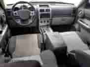 2007 Dodge Nitro SLT с VIN 1D8GU58K17W602601, выставлен на аукционе Copart как лот 71843605 с пробегом 154 635 миль миль и Списание • Salvage title. История ставок и продаж доступна на DreamBid. Изображение 8.