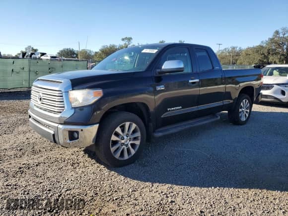 2016 Toyota Tundra Limited z VIN 5TFBY5F11GX526587, wystawiony jako Copart lot #76176984 z przebiegiem 24 171 mil mil oraz Nie do naprawy • Non repairable. Historia ofert i sprzedaży dostępna na DreamBid. Obrazek 1.