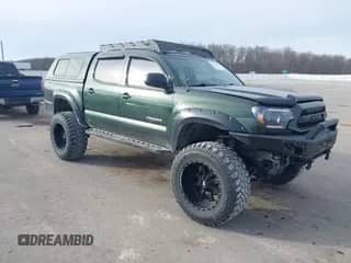 2012 Toyota Tacoma with VIN 3TMLU4EN8CM084941, listed as a IAAI auction lot 41547330 with 118,460 mi miles and . Bid and sale history available at DreamBid. Image 1.