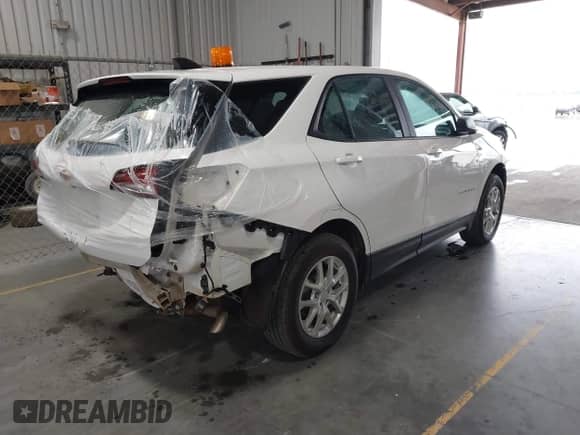 2024 Chevrolet Equinox LS z VIN 3GNAX5EG7RL282809, wystawiony jako IAAI lot #41303269 z przebiegiem 5 291 mil mil oraz . Historia ofert i sprzedaży dostępna na DreamBid. Obrazek 4.