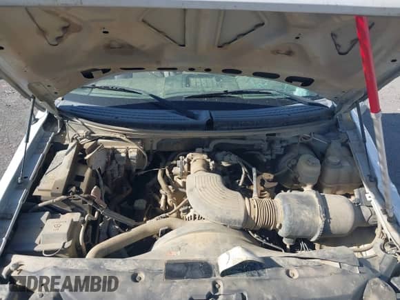 2004 Ford F-150 STX z VIN 1FTRF02W24KD78421, wystawiony jako IAAI lot #41834609 z przebiegiem 213 676 mil mil oraz . Historia ofert i sprzedaży dostępna na DreamBid. Obrazek 10.