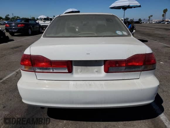 2001 Honda Accord EX z VIN 1HGCG16571A079763, wystawiony jako Copart lot #71313505 z przebiegiem 172 505 mil mil oraz Szkoda całkowita • Salvage title. Historia ofert i sprzedaży dostępna na DreamBid. Obrazek 6.