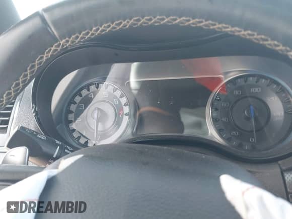 2015 Chrysler 300 S с VIN 2C3CCAGG3FH876440, выставлен на аукционе IAAI как лот 42055766 с пробегом Не указан миль и . История ставок и продаж доступна на DreamBid. Изображение 15.
