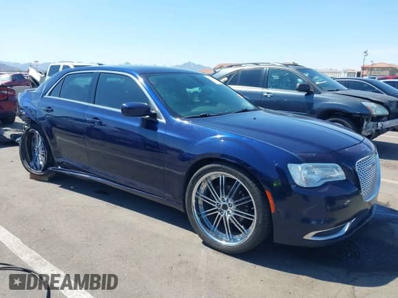 2016 Chrysler 300 Limited с VIN 2C3CCAAG9GH161141, выставлен на аукционе IAAI как лот 43260199 с пробегом 125 725 миль миль и . История ставок и продаж доступна на DreamBid. Изображение 1.