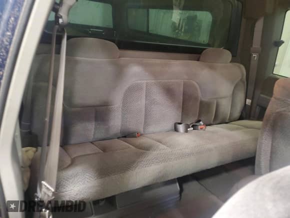 1998 Chevrolet Silverado 2500 z VIN 1GCGK29J0WE244355, wystawiony jako Copart lot #41697165 z przebiegiem 139 882 mil mil oraz Czysty tytuł • Clean title. Historia ofert i sprzedaży dostępna na DreamBid. Obrazek 10.