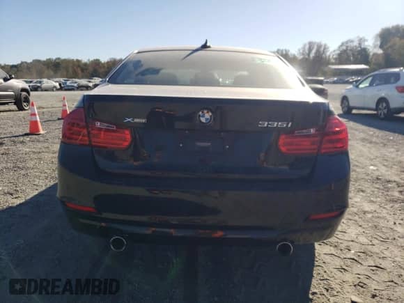 2014 BMW 3 Series 335i xDrive с VIN WBA3B9C54EF588490, выставлен на аукционе Copart как лот 87415855 с пробегом 110 957 миль миль и Чистый • Clean title. История ставок и продаж доступна на DreamBid. Изображение 6.