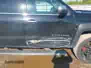 2017 Chevrolet Silverado 1500 LTZ z VIN 3GCUKSEJ5HG490158, wystawiony jako IAAI lot #43144365 z przebiegiem 184 956 mil mil oraz . Historia ofert i sprzedaży dostępna na DreamBid. Obrazek 6.