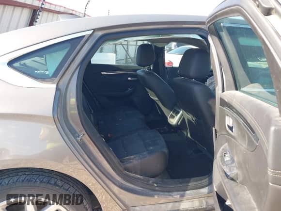 2017 Chevrolet Impala LT с VIN 1G1105S3XHU205038, выставлен на аукционе IAAI как лот 43315581 с пробегом 90 947 миль миль и . История ставок и продаж доступна на DreamBid. Изображение 8.