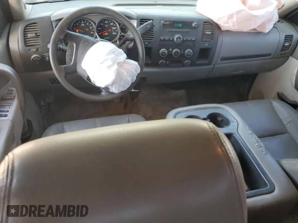 2013 GMC Sierra 1500 with VIN 1GD21ZCG1DZ332299, listed as a Copart auction lot 85081855 with 157,522 mi miles and Salvage title. Bid and sale history available at DreamBid. Image 8.