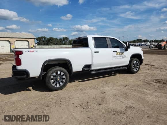 2024 Chevrolet Silverado 2500HD Custom с VIN 1GC4YME77RF231625, выставлен на аукционе Copart как лот 69311755 с пробегом 61 611 миль миль и Списание • Salvage title. История ставок и продаж доступна на DreamBid. Изображение 3.