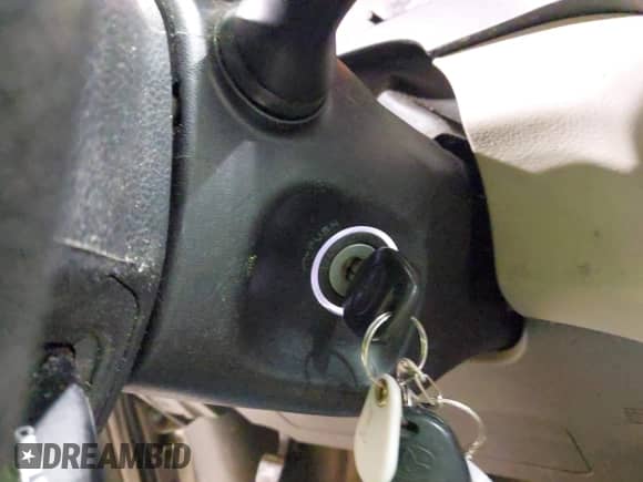 2017 Toyota Sienna LE Auto Access Seat z VIN 5TDKZ3DC3HS842392, wystawiony jako IAAI lot #43164475 z przebiegiem 98 530 mil mil oraz . Historia ofert i sprzedaży dostępna na DreamBid. Obrazek 11.