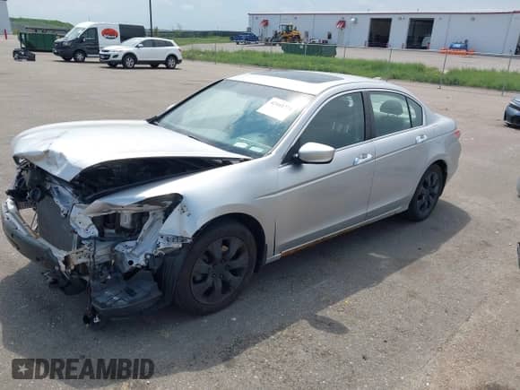 2010 Honda Accord EX с VIN 1HGCP3F73AA018844, выставлен на аукционе IAAI как лот 42441771 с пробегом 164 140 миль миль и . История ставок и продаж доступна на DreamBid. Изображение 17.