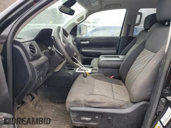 2020 Toyota Tundra SR5 with VIN 5TFDY5F10LX905664, listed as a Copart auction lot 43114045 with 59,322 mi miles and Salvage title. Bid and sale history available at DreamBid. Image 7.