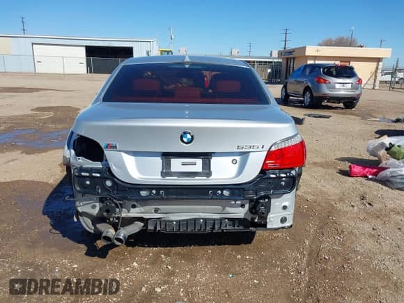 2010 BMW 5 Series 535i с VIN WBANW1C59AC165849, выставлен на аукционе IAAI как лот 41578491 с пробегом 156 140 миль миль и . История ставок и продаж доступна на DreamBid. Изображение 17.