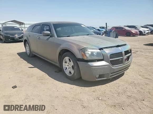 2006 Dodge Magnum with VIN 2D4FV47V96H123856, listed as a Copart auction lot 68228655 with 150,925 mi miles and Salvage title. Bid and sale history available at DreamBid. Image 13.