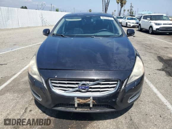 2013 Volvo S60 T5 с VIN YV1612FH7D2189850, выставлен на аукционе Copart как лот 60133215 с пробегом 117 396 миль миль и Списание • Salvage title. История ставок и продаж доступна на DreamBid. Изображение 5.