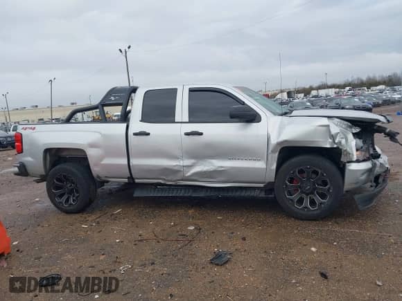 2018 Chevrolet Silverado 1500 Custom with VIN 1GCVKPEH4JZ331264, listed as a IAAI auction lot 41450371 with 83,411 mi miles and . Bid and sale history available at DreamBid. Image 13.