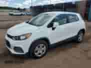 2017 Chevrolet Trax LS с VIN KL7CJKSB1HB062962, выставлен на аукционе Copart как лот 70706275 с пробегом 80 849 миль миль и Чистый • Clean title. История ставок и продаж доступна на DreamBid. Изображение 1.