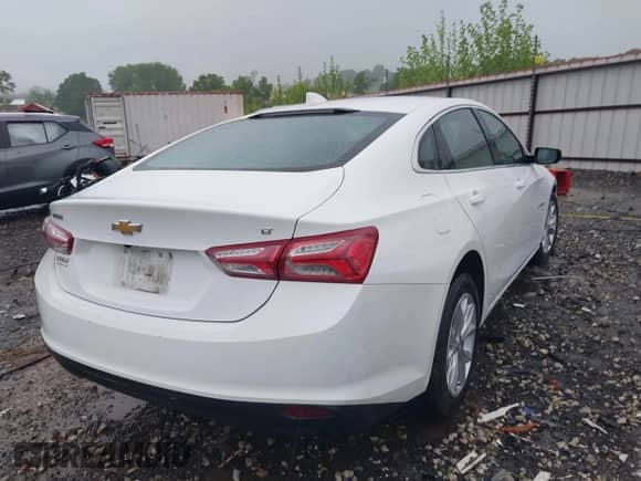 2022 Chevrolet Malibu LT z VIN 1G1ZD5ST4NF197008, wystawiony jako IAAI lot #42157334 z przebiegiem 53 085 mil mil oraz . Historia ofert i sprzedaży dostępna na DreamBid. Obrazek 4.
